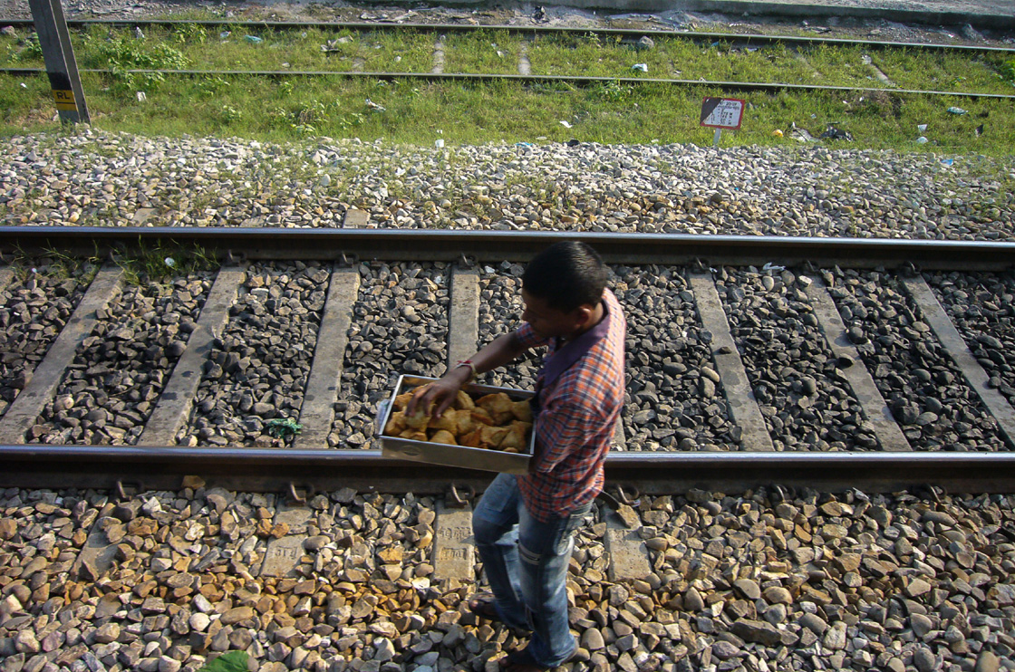 Servicio de restauración en las vías de tren Servicio de restauración